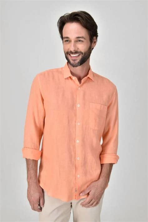 Camisa de linho masculina: para looks versáteis.